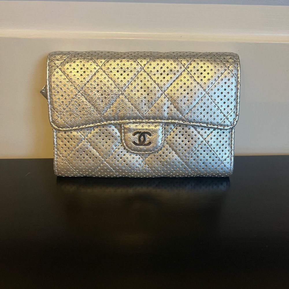 AUTHENTIC CHANEL WALLET- Silver - Picture 12 of 12